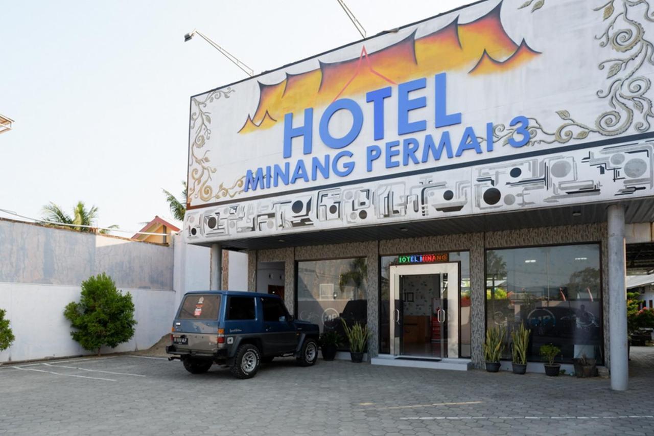 Hotel Minang Permai 3 Пачитан Экстерьер фото